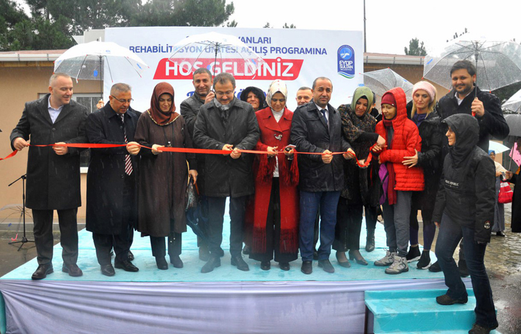SOKAK HAYVANLARINA REHABİLİTASYON ÜNİTESİ 