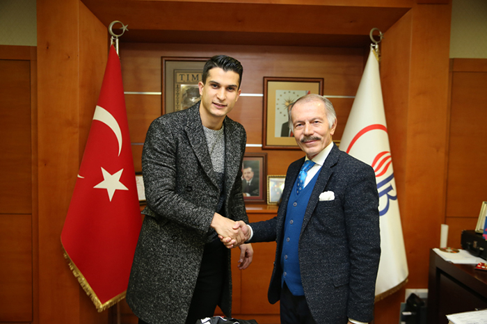 NECİP UYSAL’DAN VEFA DESTEĞİ