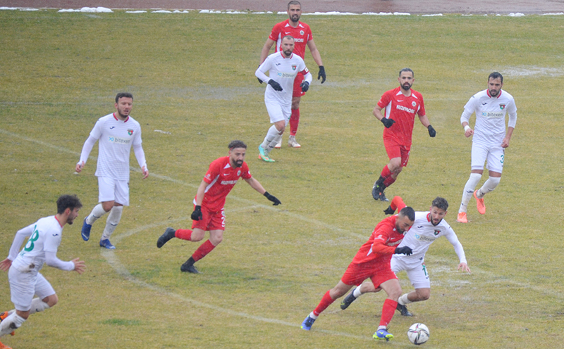 PAŞA ELİ BOŞ DÖNDÜ: 2-1