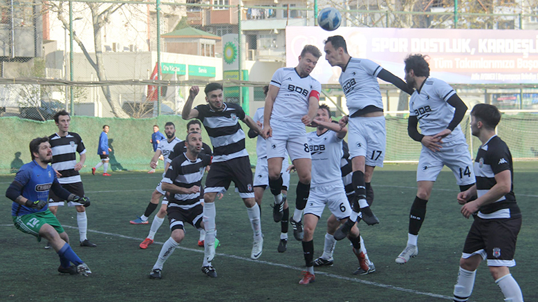 İLK YARI SONA ERDİ