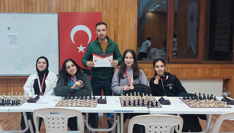 SATRANÇTA İNÖNÜ’DEN BAŞARI