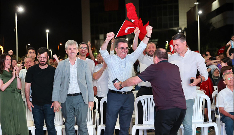 DEV EKRANDA TUR SEVİNCİ