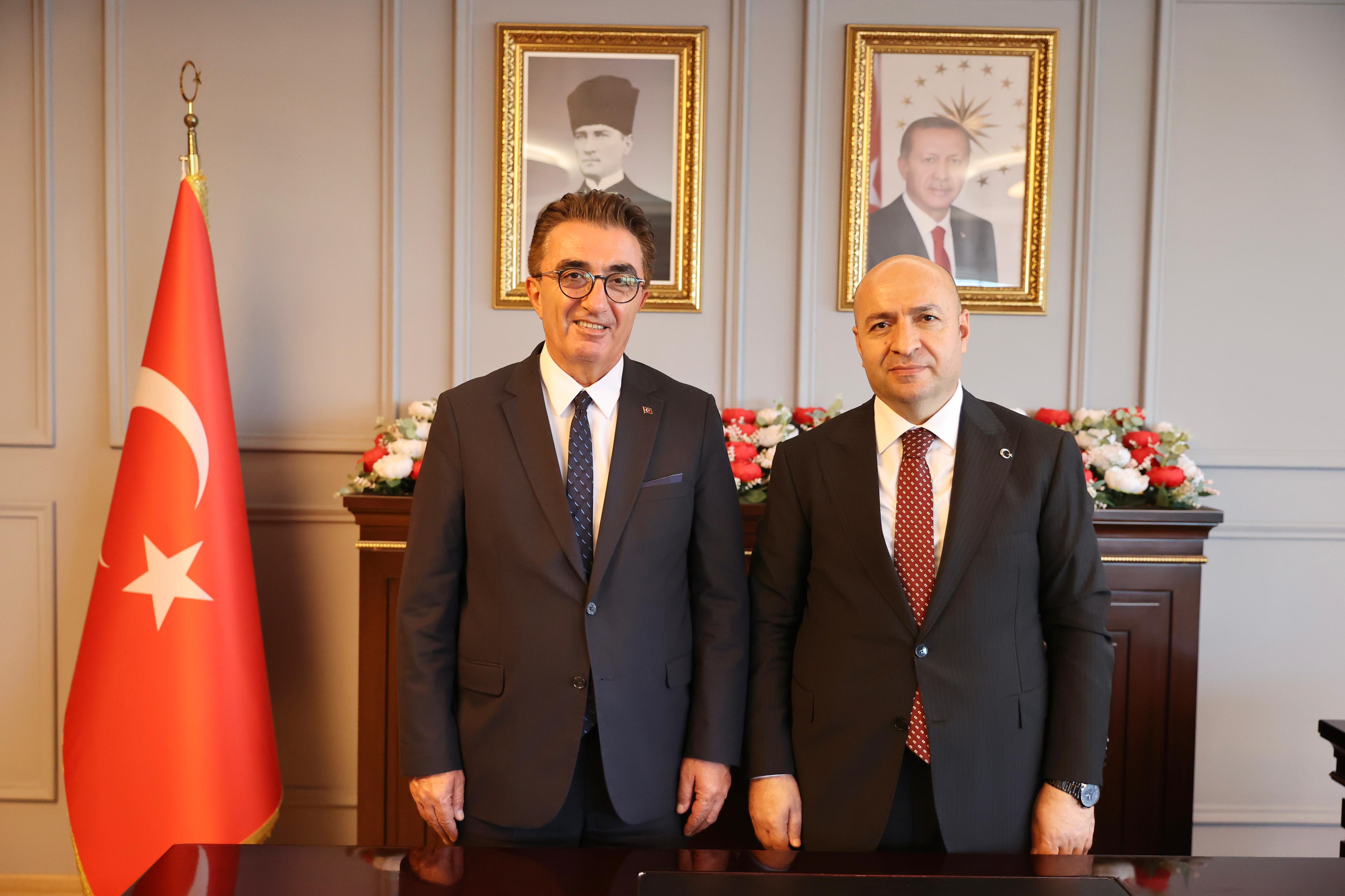 MUTLU'DAN, ÇİFTÇİ'YE ZİYARET