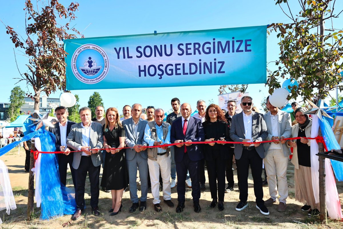 Bayrampaşa Halk Eğitim Merkezi Yıl Sonu Sergisi