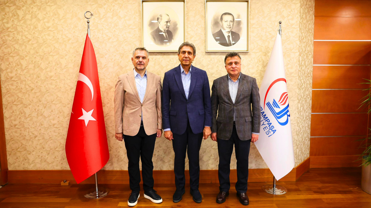 AK Parti'den Bayrampaşa'da saha ziyareti