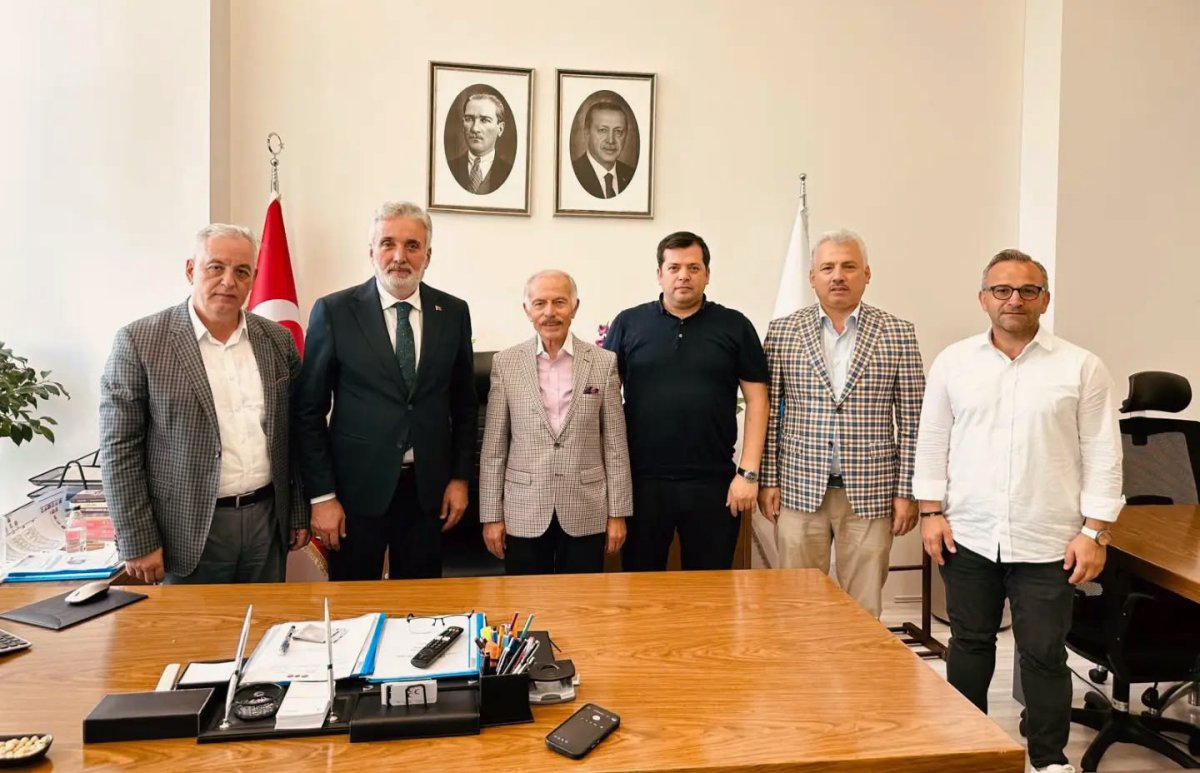 Başkan Sırakaya’ya dostlarından anlamlı ziyaret