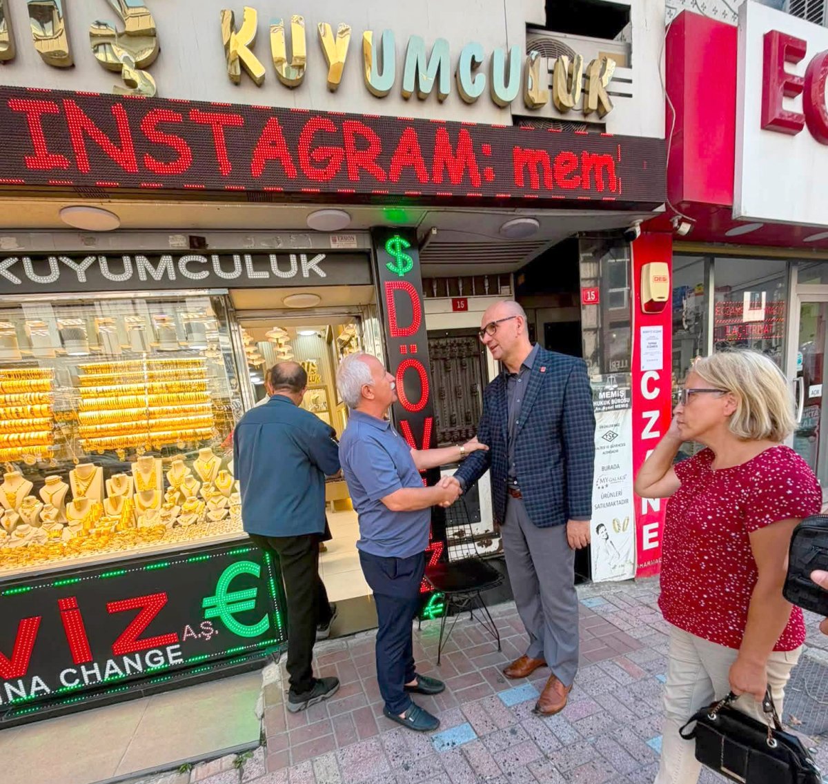 CHP Bayrampaşa’da sokağa indi: Mersin Balkan esnafı dinledi