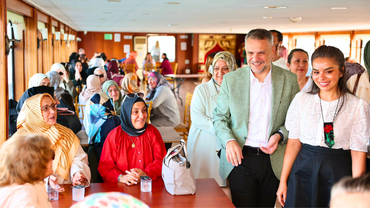 Başkan Vekili Akın kursiyerlerle Boğaz turunda buluştu
