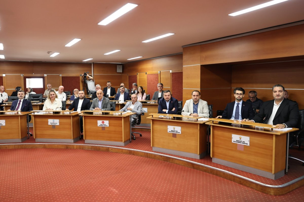Bayrampaşa’da Muhtarların ve Taksicilerin talepleri mecliste