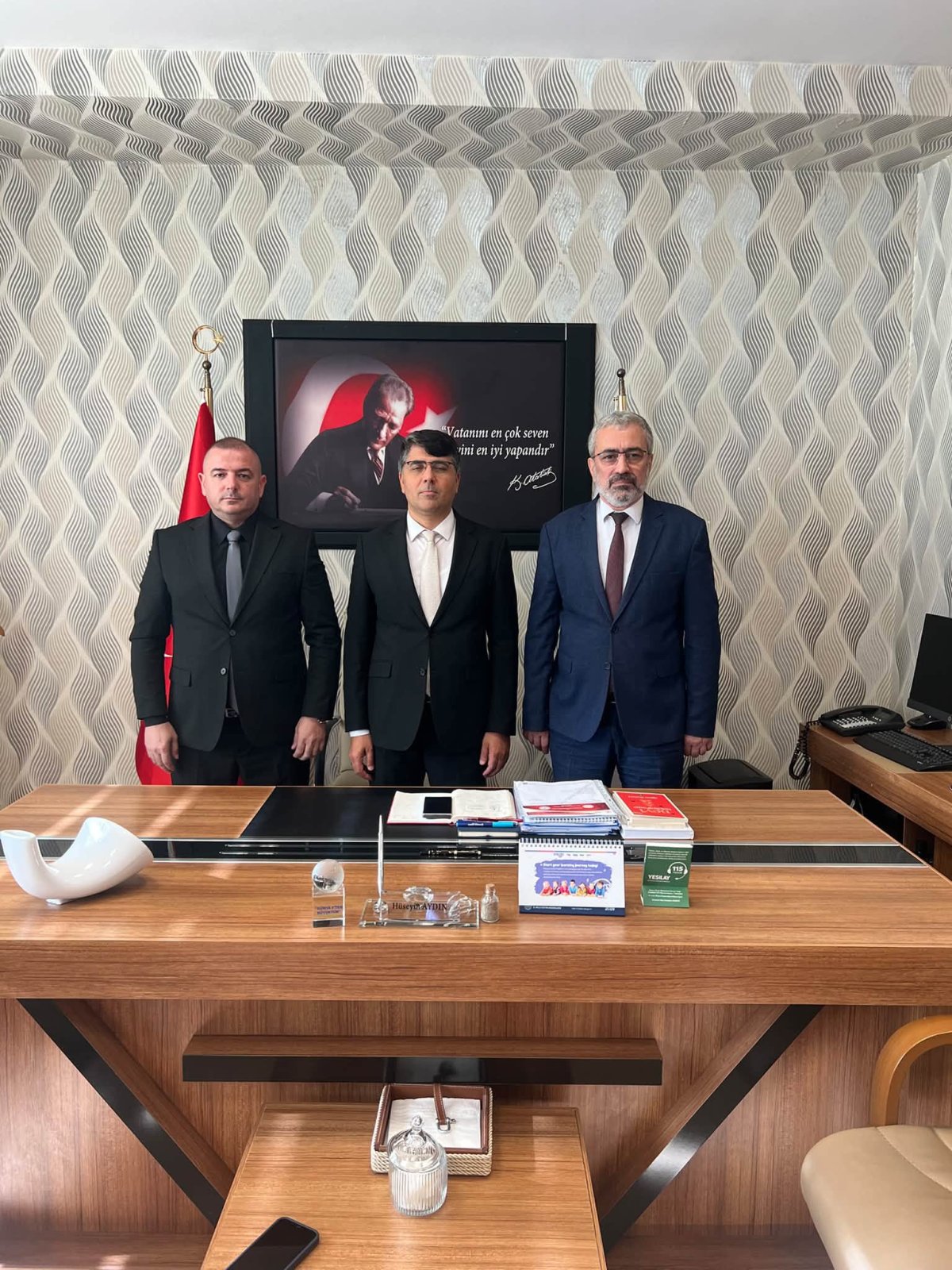 MHP Bayrampaşa’dan İlçe Milli Eğitim Müdürü Aydın’a ziyaret
