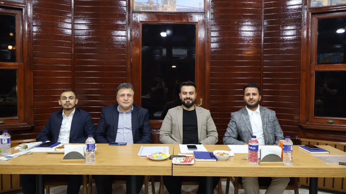 AK Parti Bayrampaşa gençliği sahaya iniyor