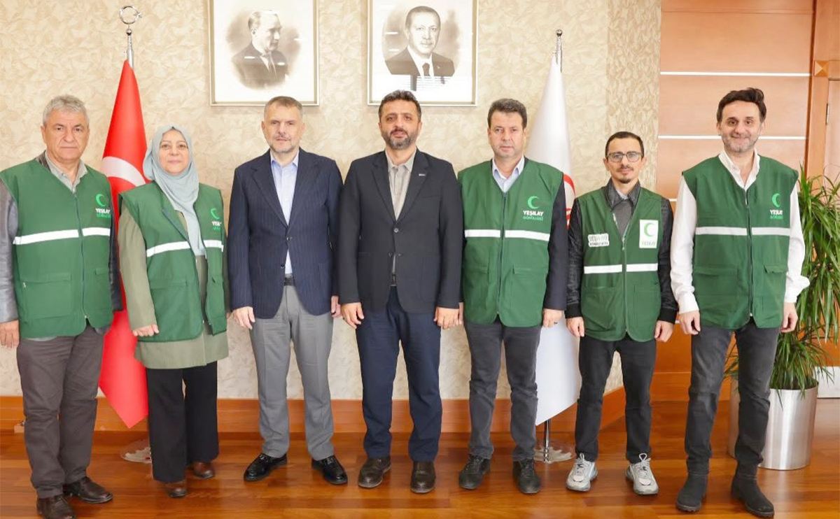 Yeşilay Bayrampaşa’dan Başkan Vekili İbrahim Akın’a ziyaret